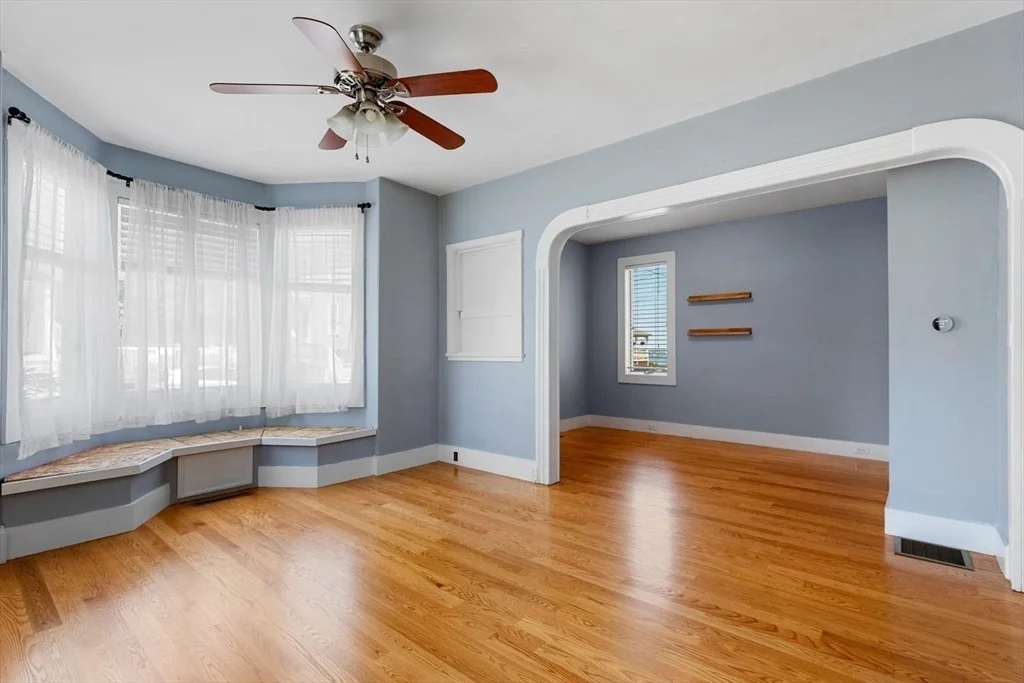 Photo of 18 Willow Ave