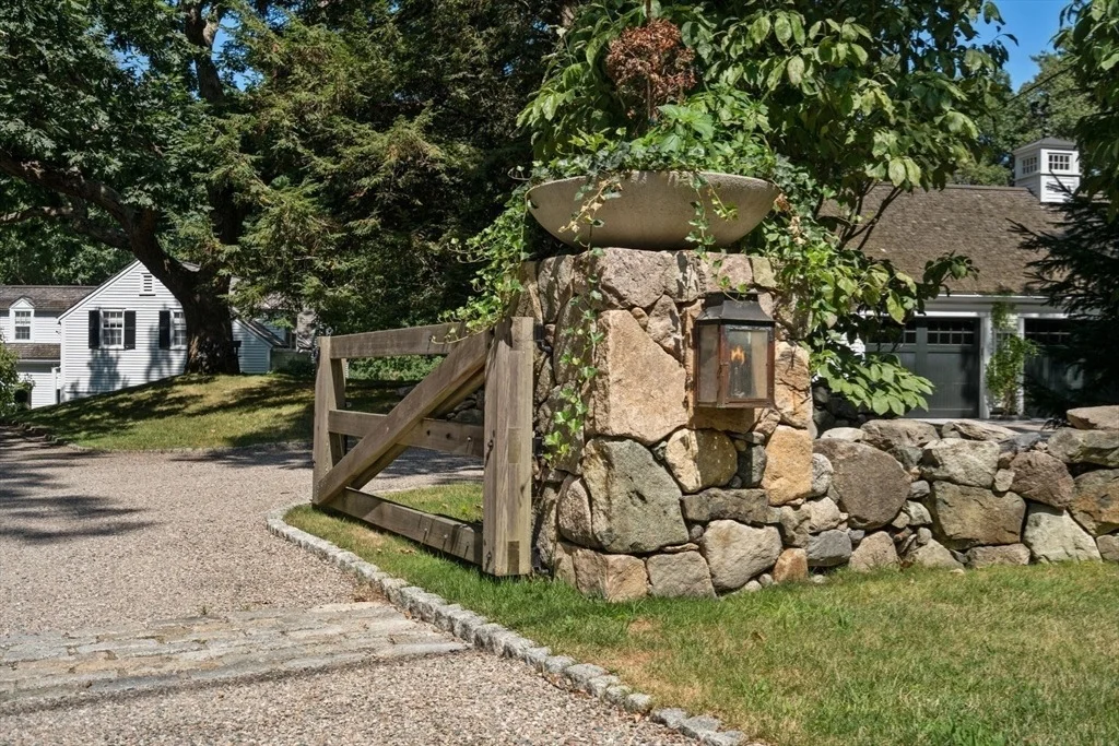 Photo of 157 Centre St