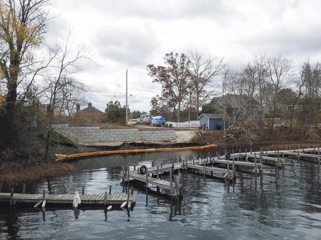 Photo of 13 S Point Rd