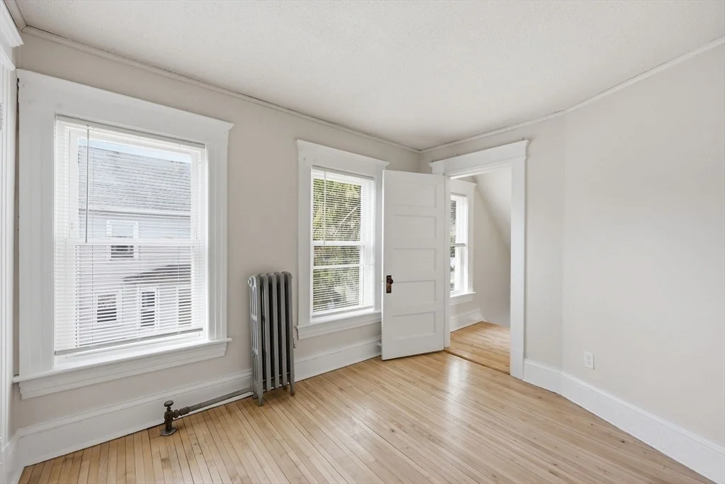 Photo of 32 Allen Ave
