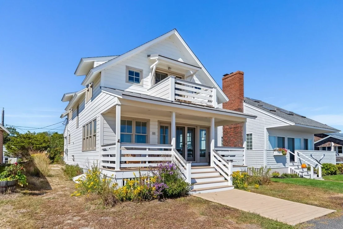 Photo of 88 Long Beach