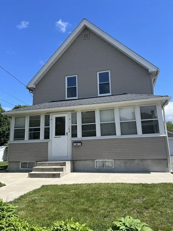 Photo of 182 Sewall Street