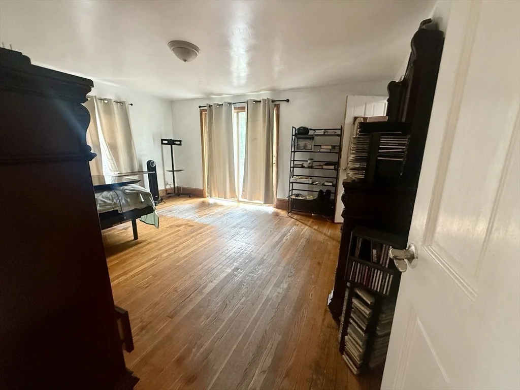 Photo of 237 Summer St