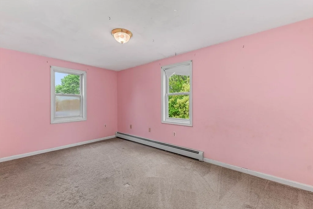 Photo of 137 Eleanor Dr