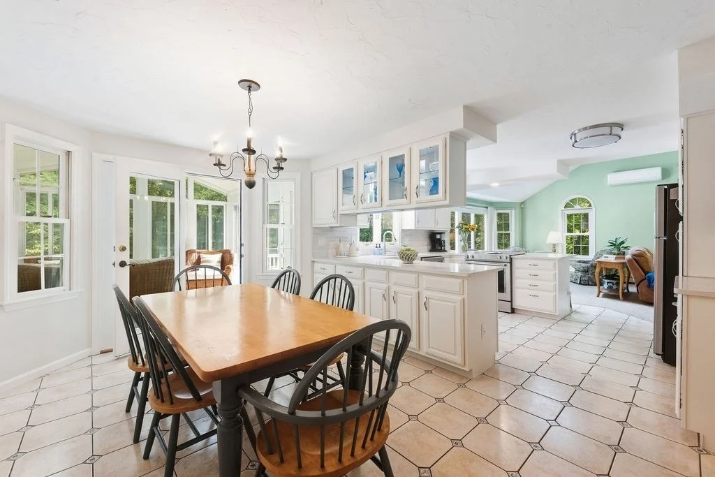 Photo of 18 Fredric Ln
