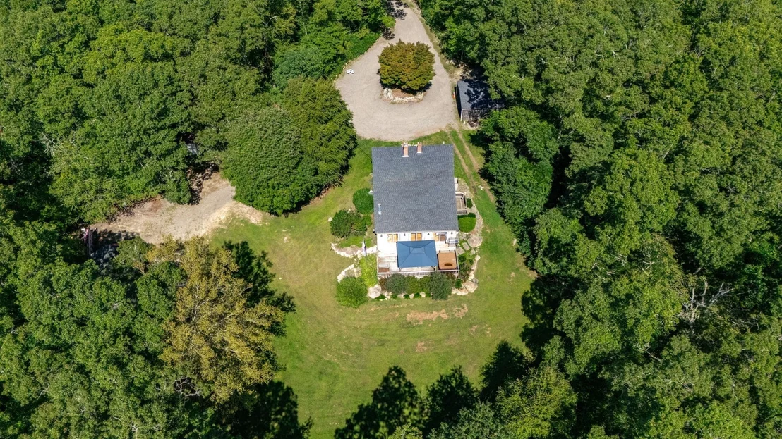 Photo of 2 Monument Dr