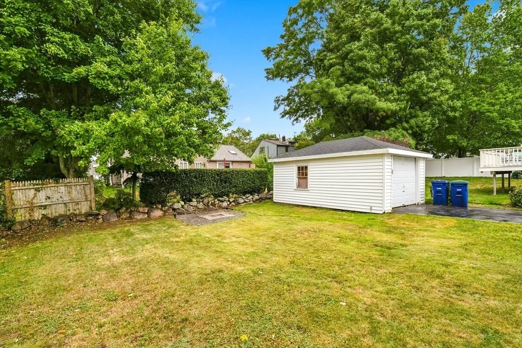 Photo of 16 Elmlawn Rd