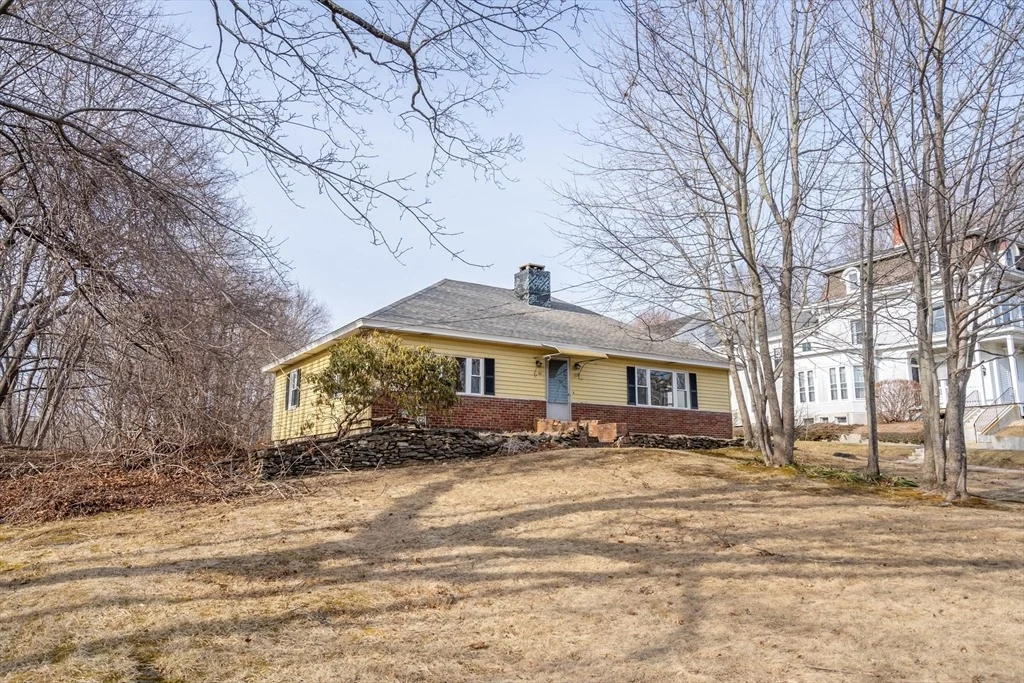 Photo of 181 Main St