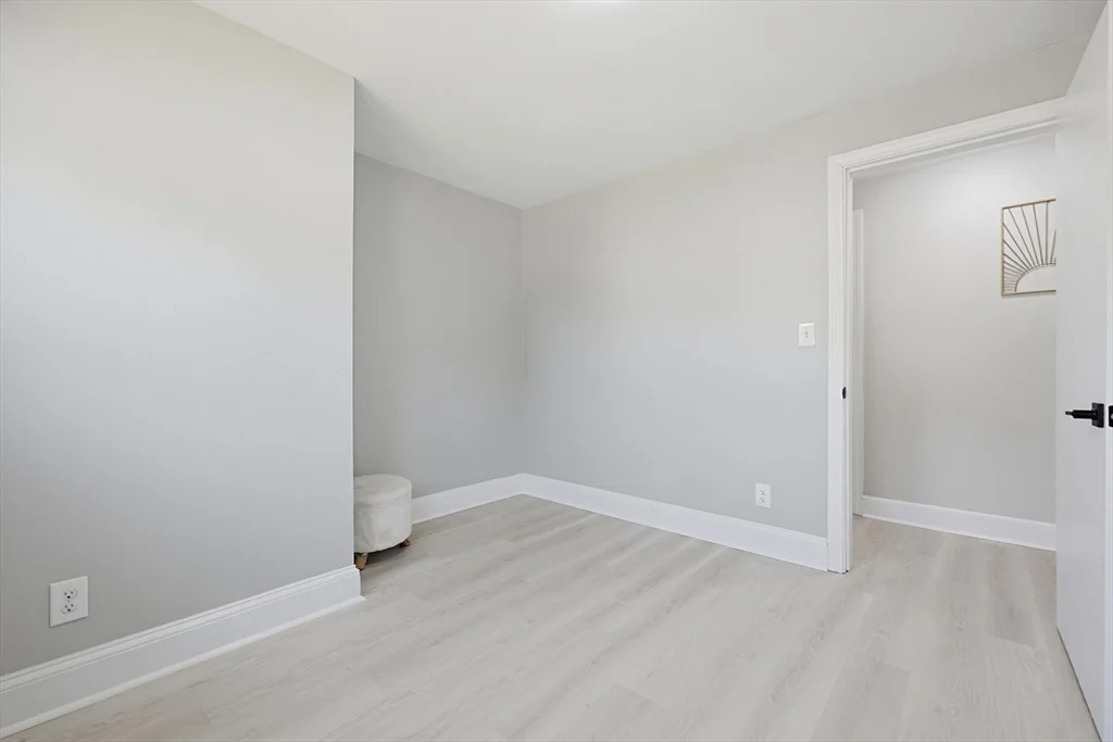Photo of 6 Almond Dr