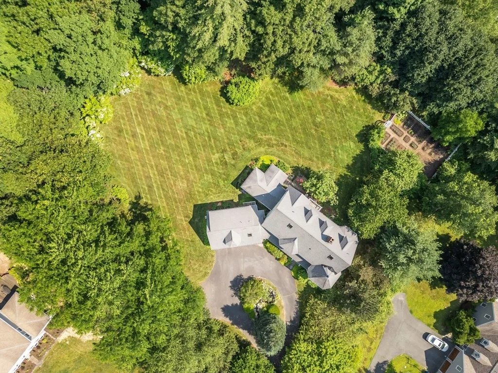 Photo of 19 Indian Pipe Ln