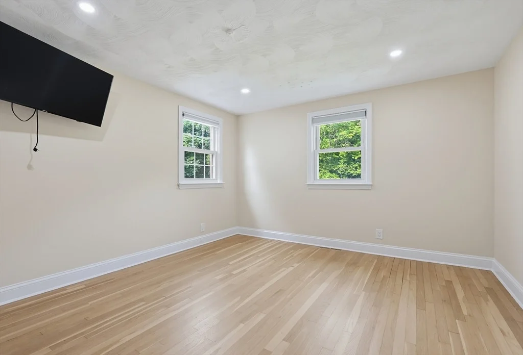 Photo of 14 Lewis Rd
