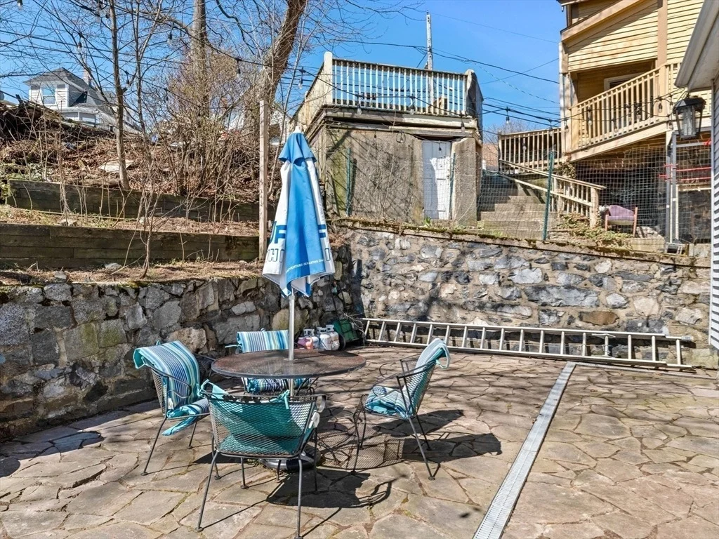 Photo of 72 Cook St