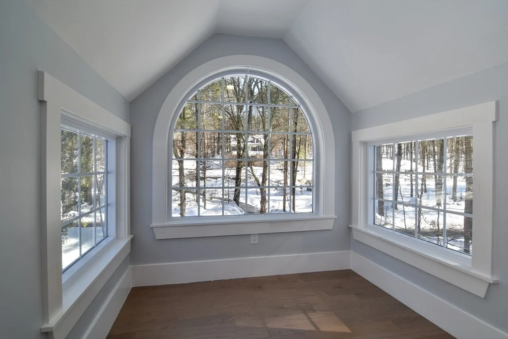 Photo of 555 Old Harvard Rd