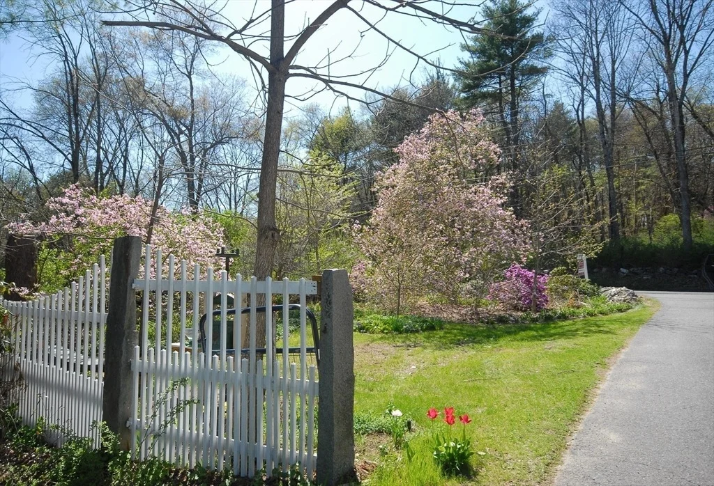 Photo of 239 Stow Rd