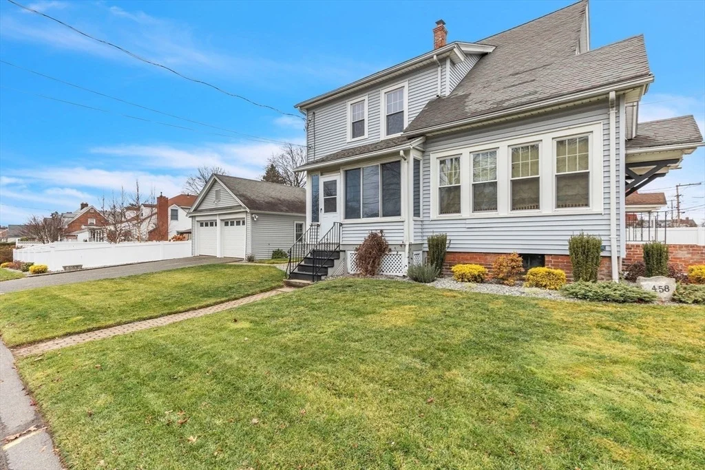 Photo of 458 Broadway St