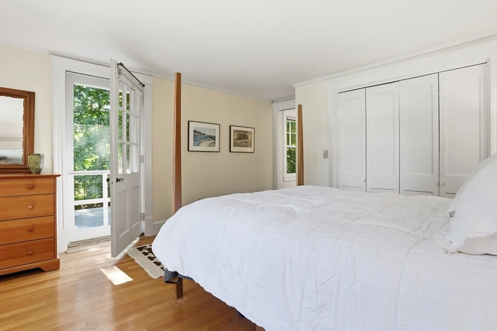 Photo of 42 Crescent Rd