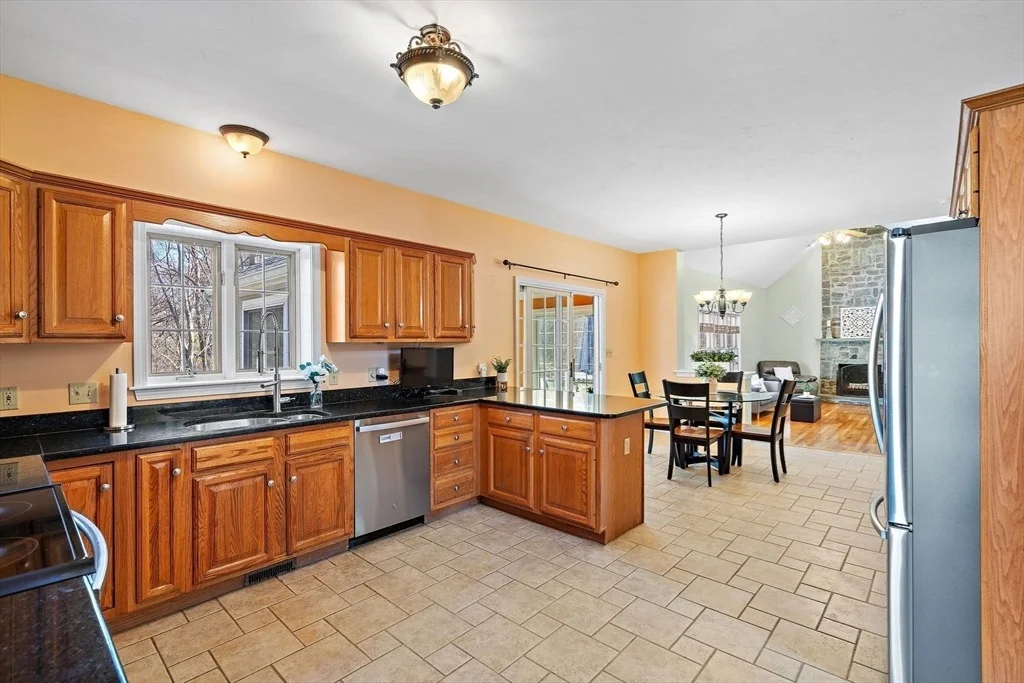 Photo of 15 Winterberry Dr