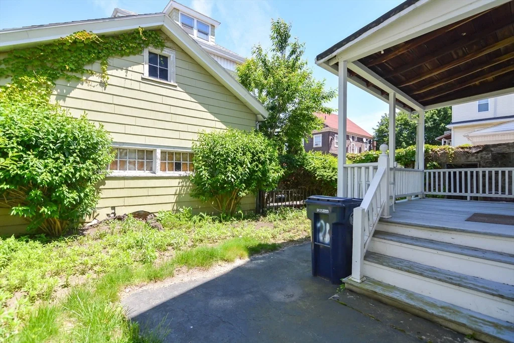Photo of 25 Maple Ave.