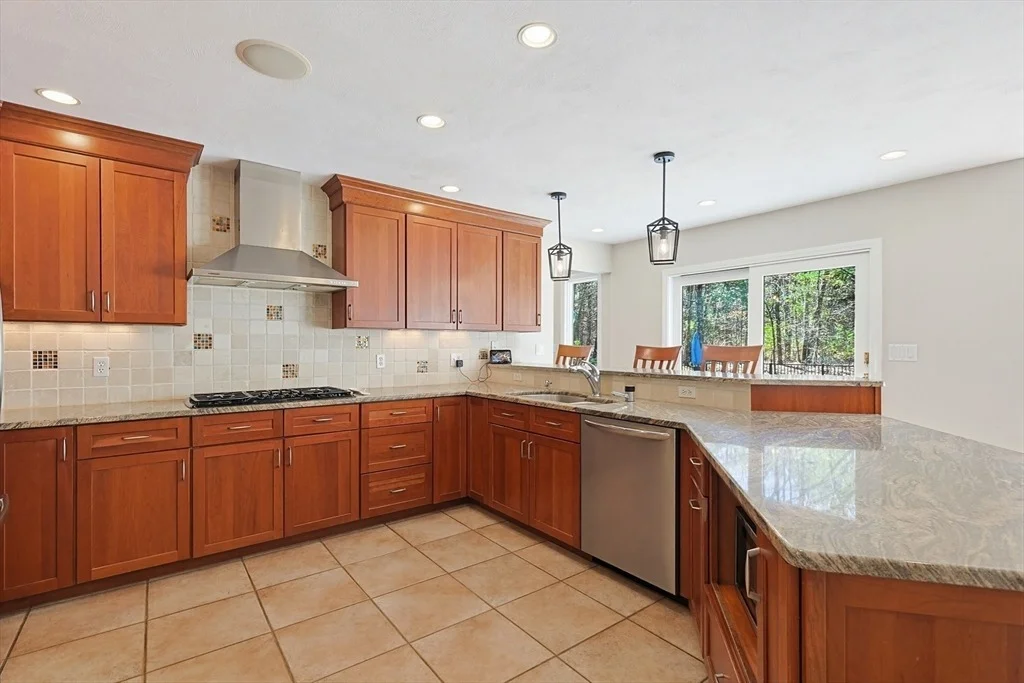 Photo of 8 Weyman Ln