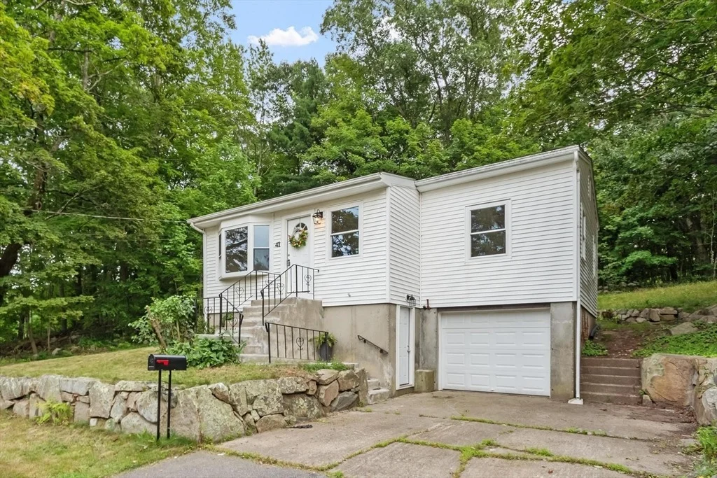 Photo of 41 Maple St