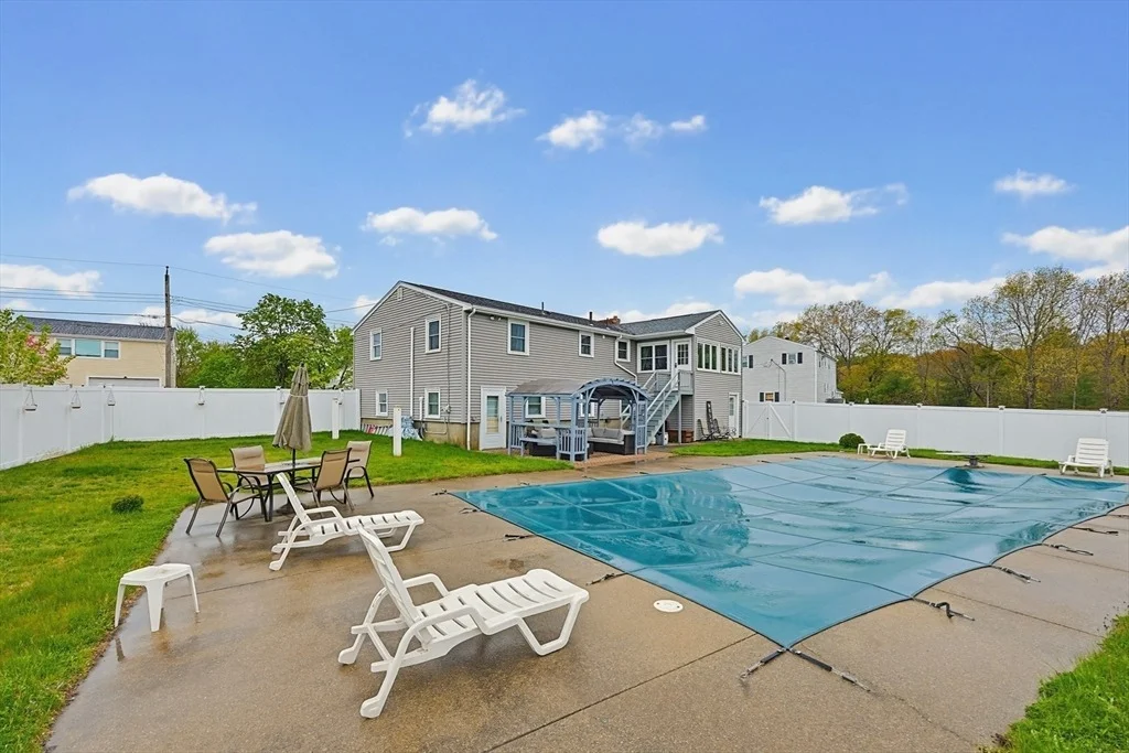 Photo of 9 Denise Dr