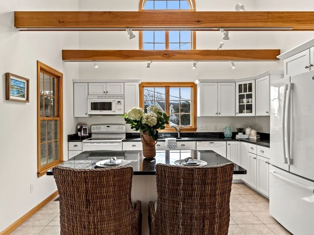 Photo of 135 Leeward