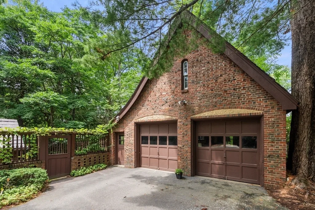 Photo of 25 Hillside Rd