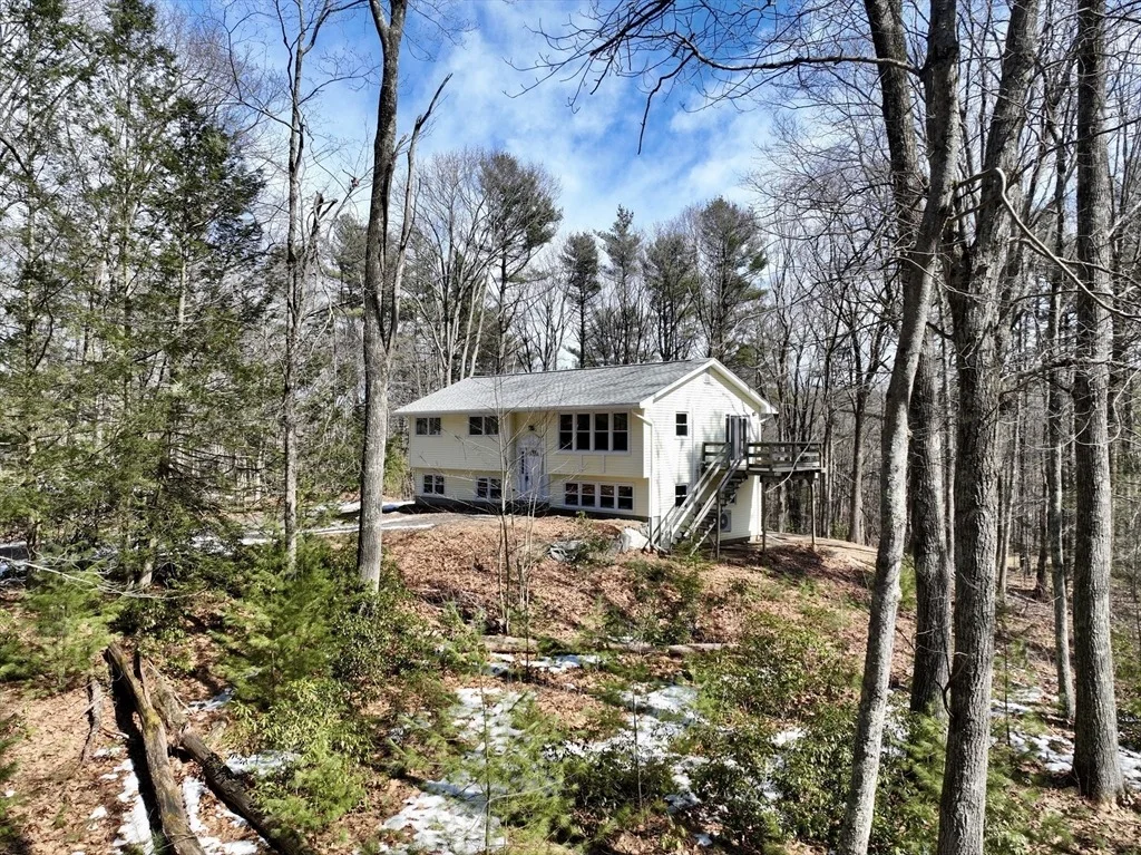 Photo of 564 West Pelham Road