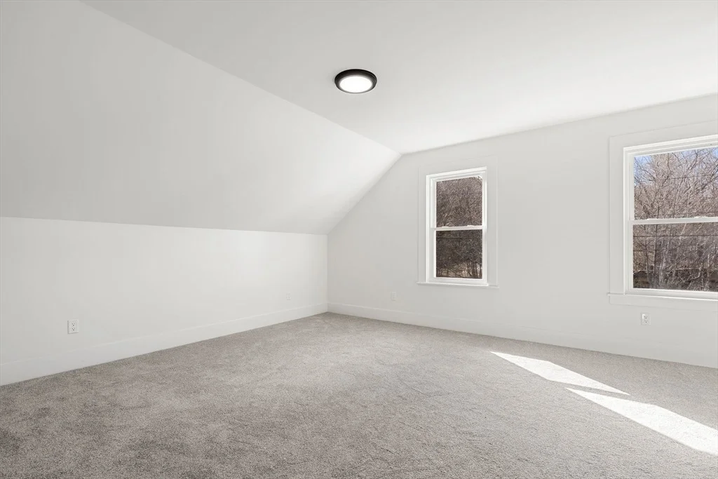 Photo of 2 Maple St