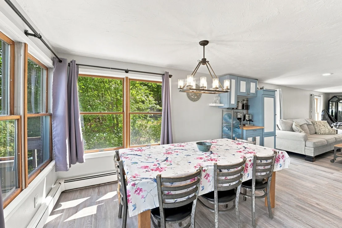 Photo of 111 King Philip Rd