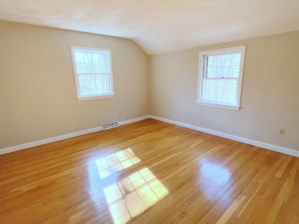 Photo of 43 Abbott Ln