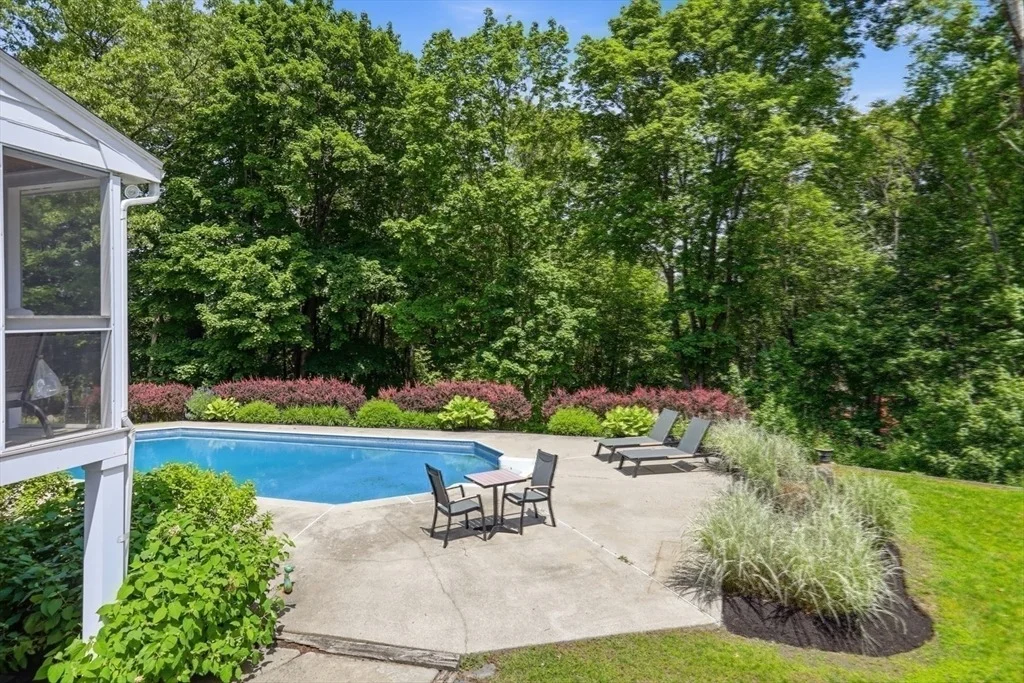 Photo of 39 Smithshire Estates