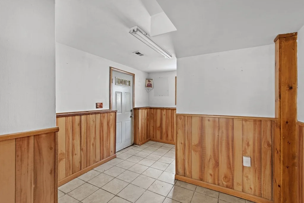 Photo of 11 Winnetuxet Rd