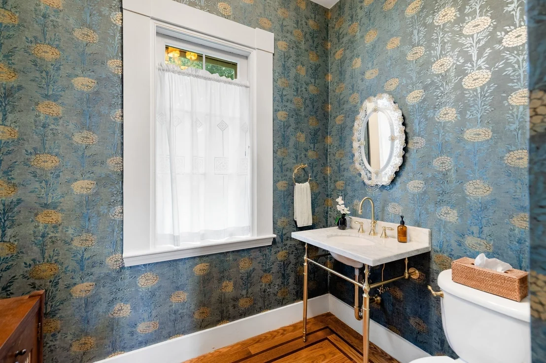 Photo of 82 Old River Place