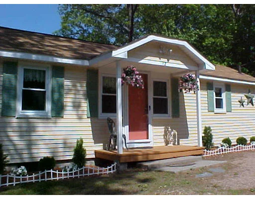 Photo of 12 Shore Rd