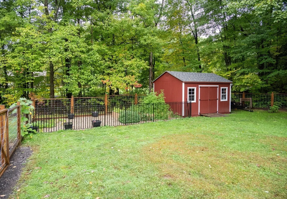 Photo of 192 Vining Hill Rd