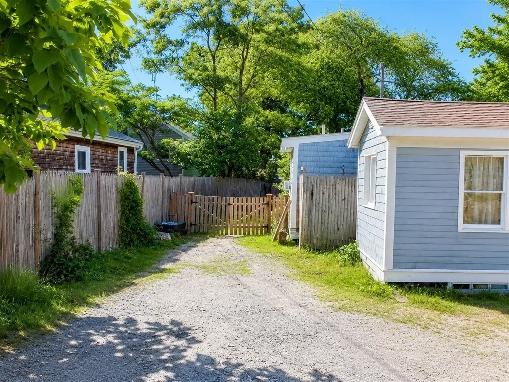 Photo of 9 Medina Dr