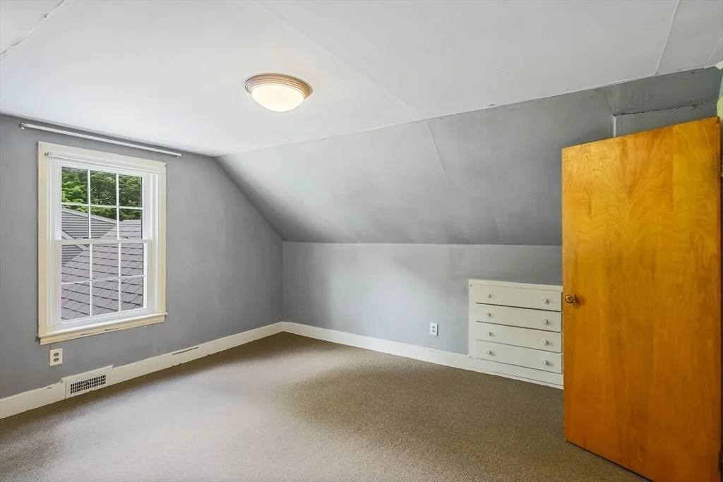 Photo of 4 Ledgewood Drive