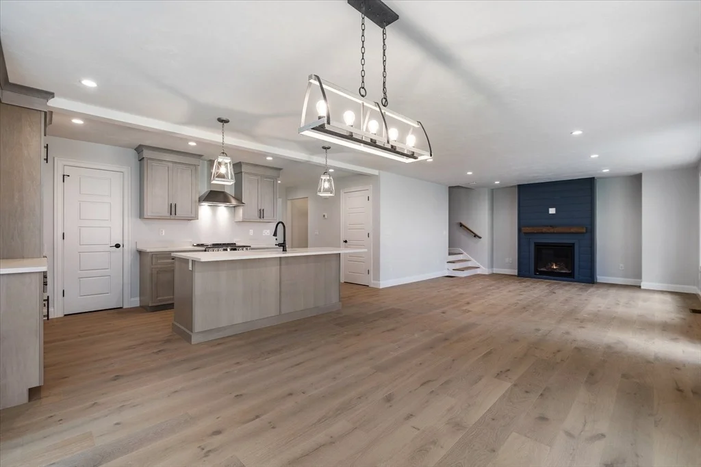 Photo of 170 Ln 8