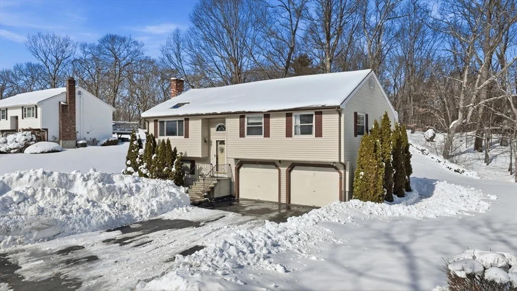 Photo of 69 Johansen Dr