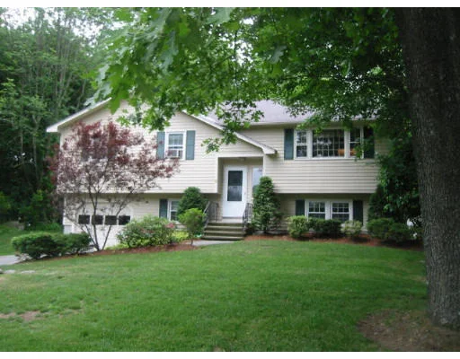 Photo of 8 Hancock Cir