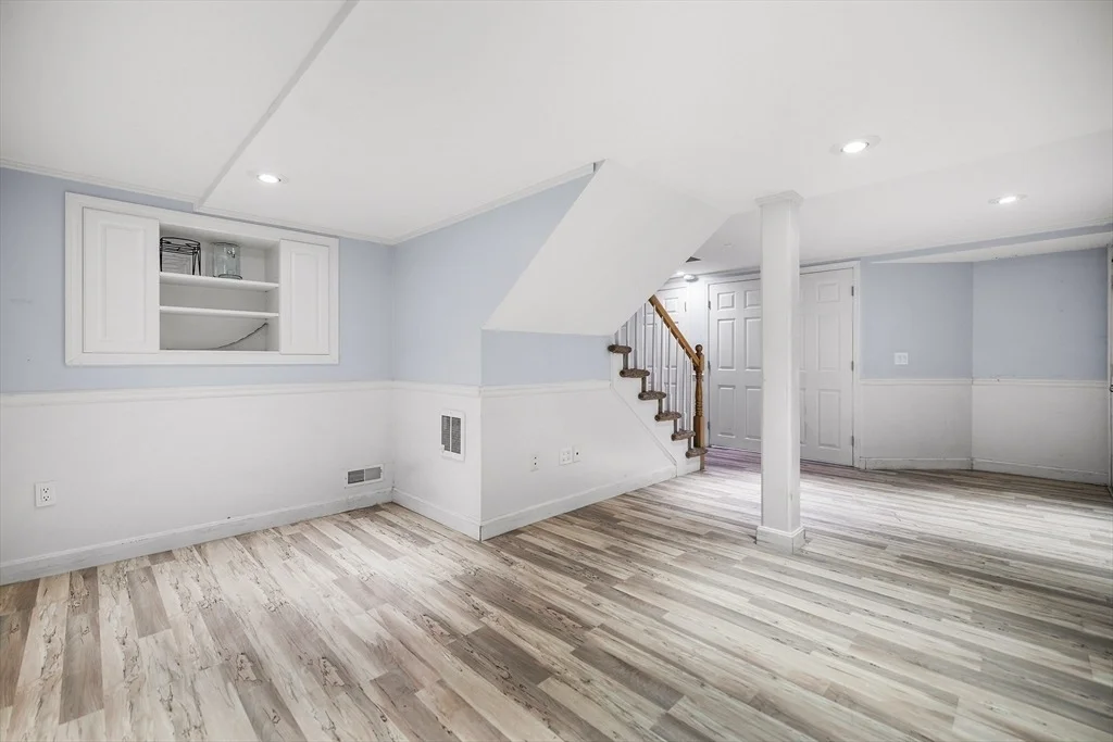 Photo of 7 Sherborne Cir