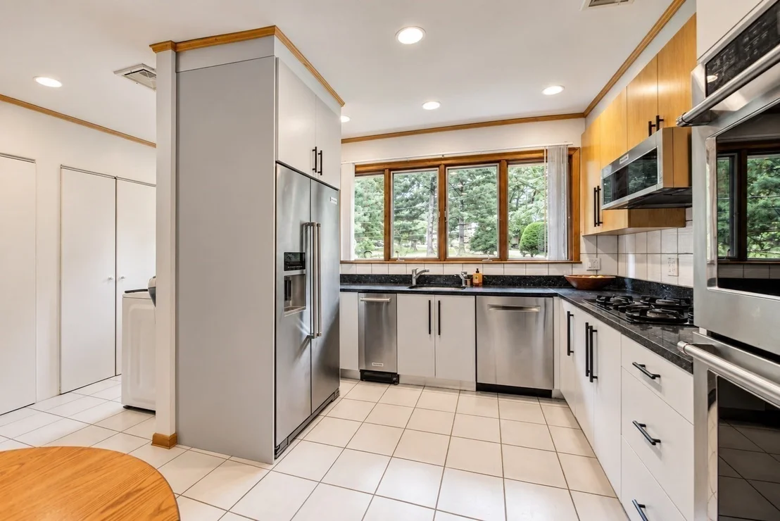 Photo of 9 West Ridge Dr