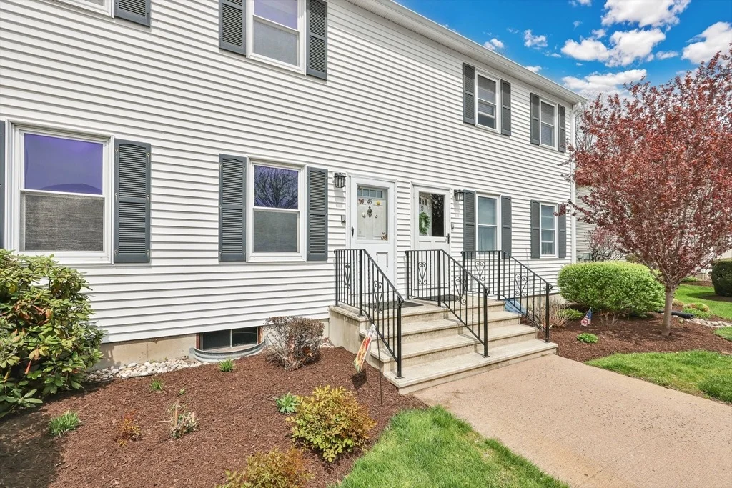 Photo of Unit 49 at 200 Lambert Ter