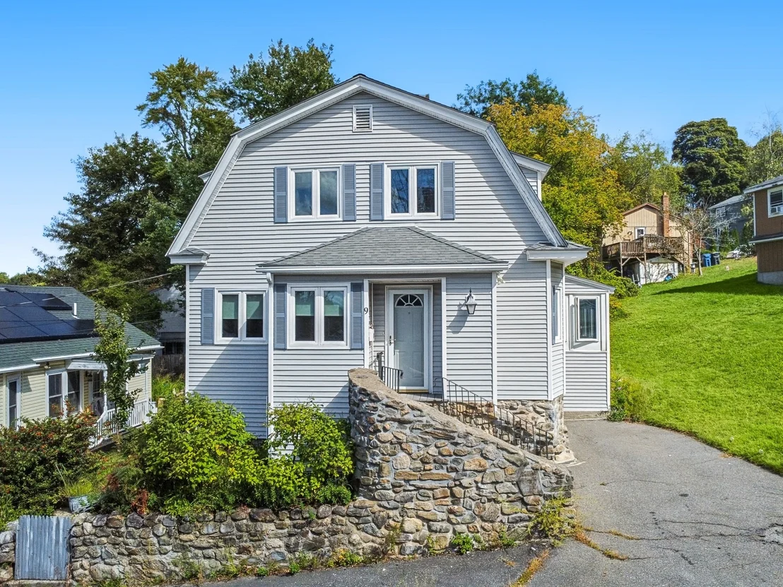 Photo of 9 Columbus Ave
