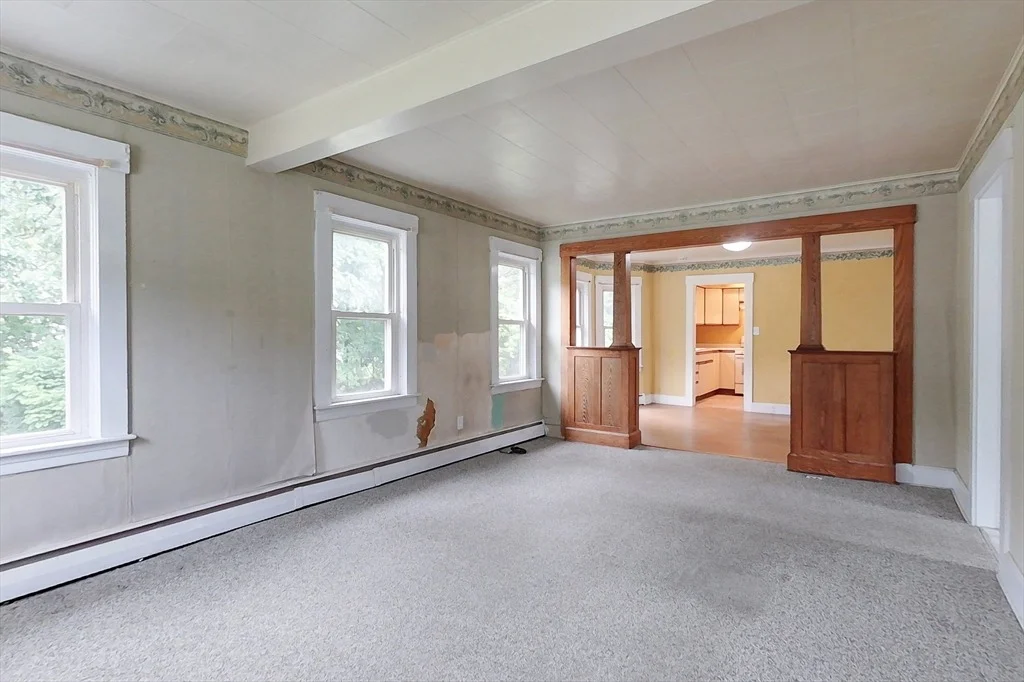 Photo of 321 Main St