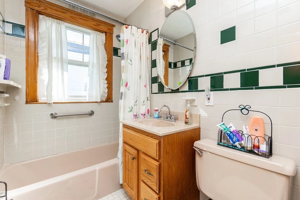Photo of 140 Phillips St