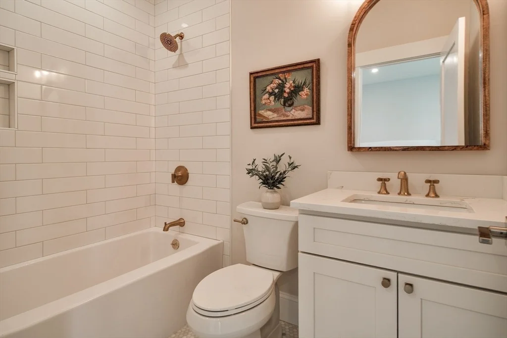 Photo of 98 W Central St