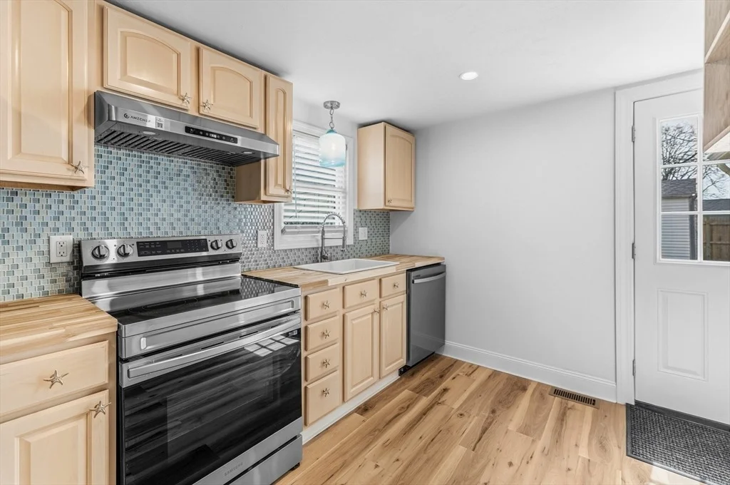 Photo of 8 Cottage St