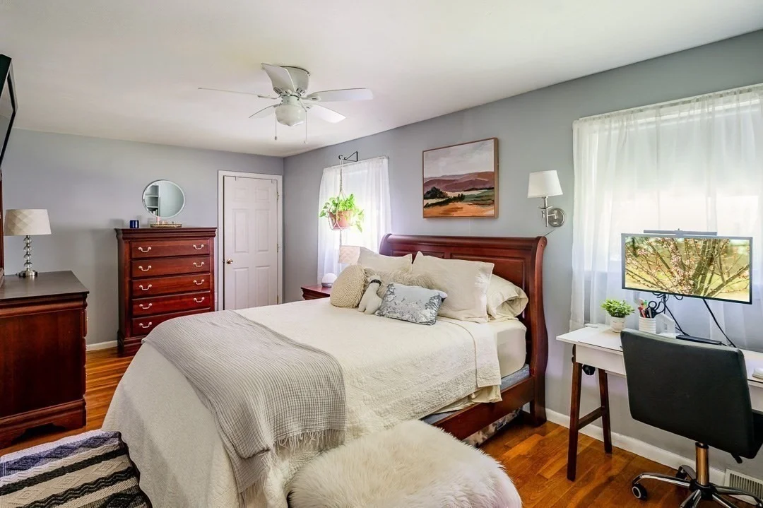Photo of 558 Spring St